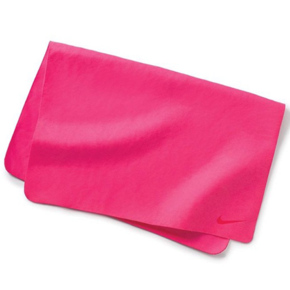 Ręcznik Nike Hydro Racer różowy NESS8165 673