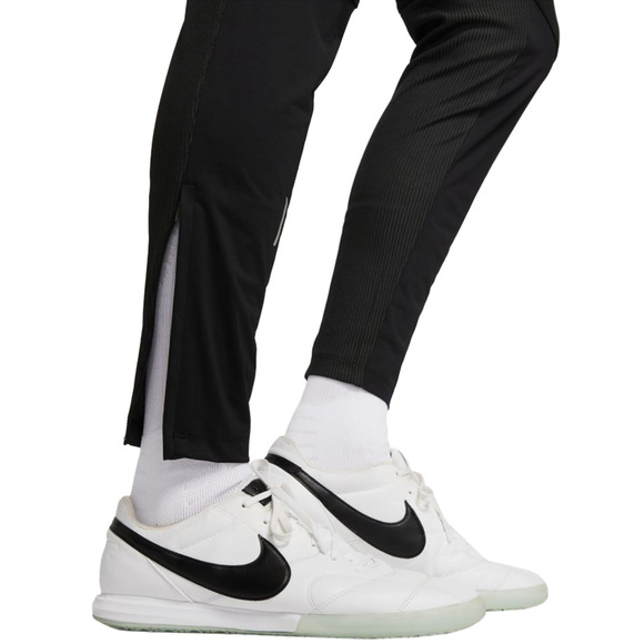 Spodnie męskie Nike Therma-Fit Strike Pant Kwpz Winter Warrior czarne DC9159 010