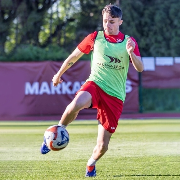 Znacznik piłkarski zielony, oznacznik Dziecko