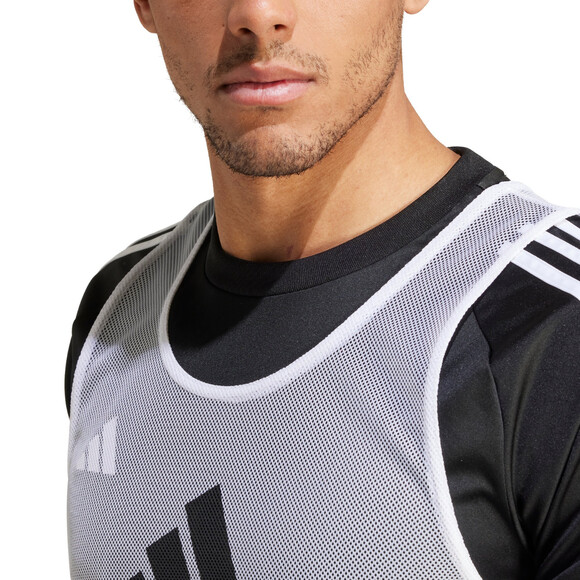Znacznik adidas Training 24 BIB biały JF3242