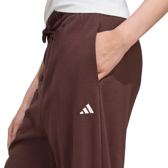Spodnie damskie adidas Essentials Small Logo French Terry Cuffed brązowe JX3864