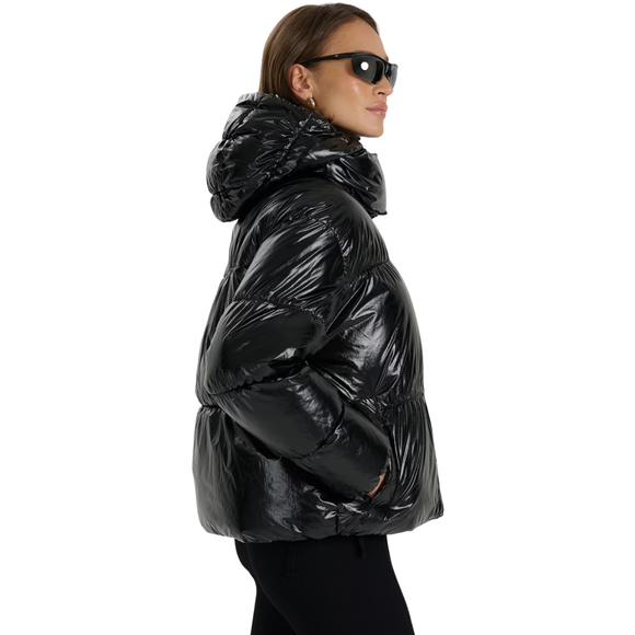 Kurtka damska puchowa 4F F0716 głęboka czerń 4FWAW25TDJAF0716 20S