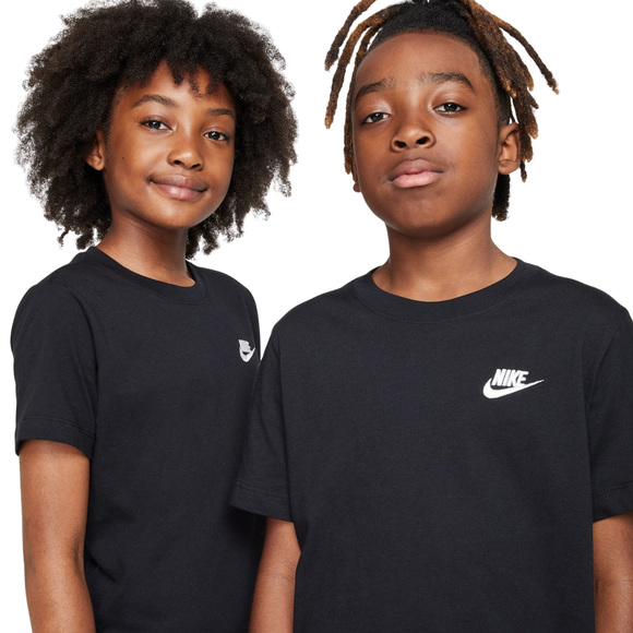 Koszulka dla dzieci Nike Sportswear czarna FZ5177 010