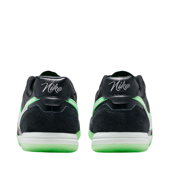 Buty piłkarskie Nike Tiempo Streetgato HQ7017 001