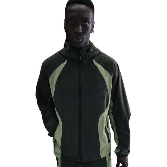 Kurtka męska Nike Dri-FIT Windrunner zielona IH8461 355