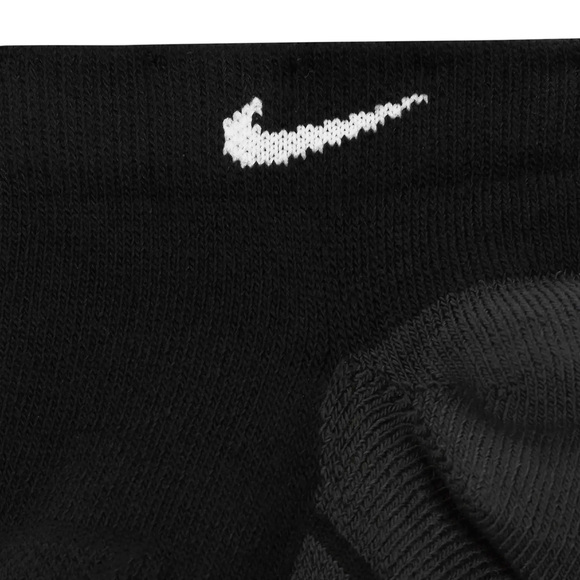 Skarpety Nike Everyday Max Cushioned czarne SX6964 010
