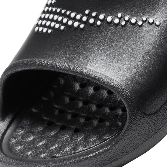 Klapki Nike Victori One Shower Slide czarne CZ5478 001