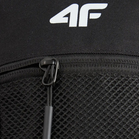Torebka na ramię 4F U117 głęboka czerń 4FWSS26APOUU117 20S