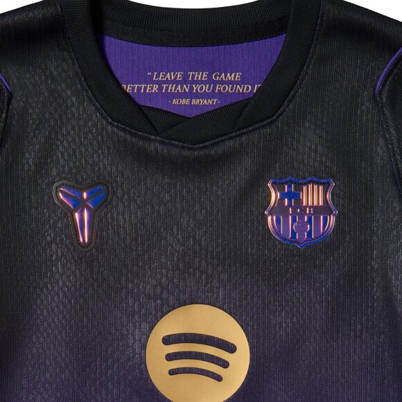 Komplet piłkarski dla dzieci Nike FC Barcelona Stadium Away 2026/27 fioletowo-czarny II1649 505