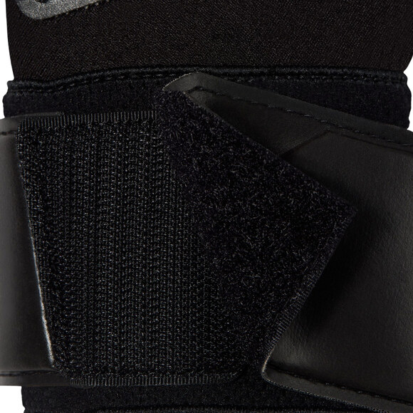 Rękawice bramkarskie Nike Grip3 czarno-czerwono-białe HQ0256 010