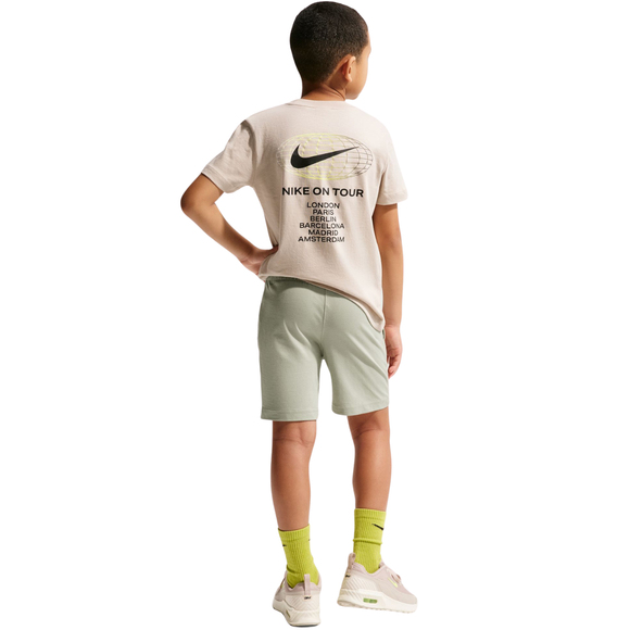 Spodenki dla dzieci Nike Sportswear Club jasnozielone FZ5512 304