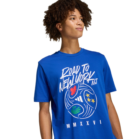 Koszulka męska adidas FIFA World Cup 26TM Road to NYNJ Graphic niebieska KB2534