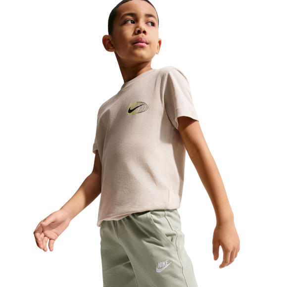 Spodenki dla dzieci Nike Sportswear Club jasnozielone FZ5512 304