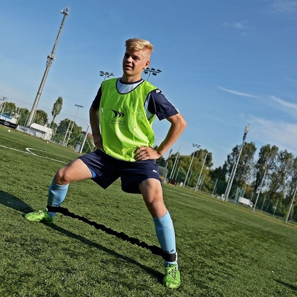 Znacznik piłkarski zielony, oznacznik Dziecko