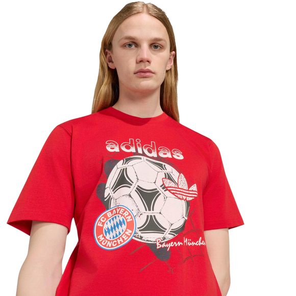 Koszulka męska adidas FC Bayern Muenchen Seasonal Graphic czerwona KG2586