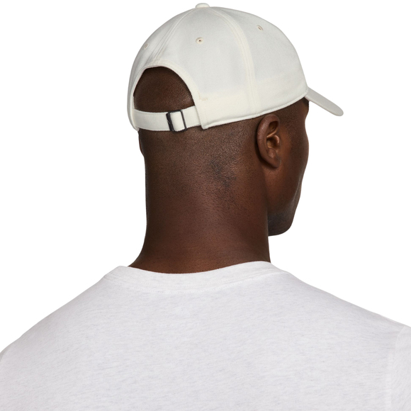 Czapka z daszkiem Nike Club biała FZ5698 133