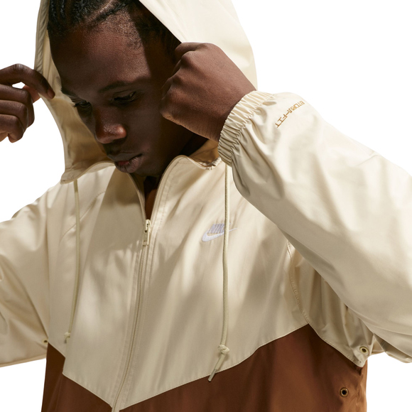 Kurtka męska Nike Windrunner beżowo-brązowa HV8369 230