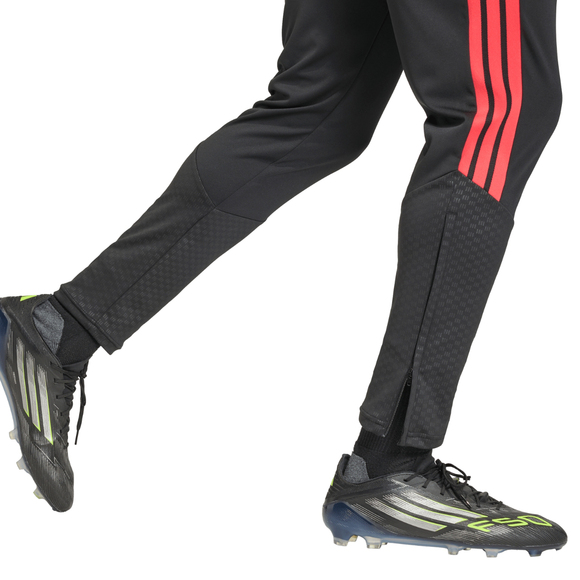 Spodnie męskie adidas Tiro 26 Competition czarno-czerwone KA5122