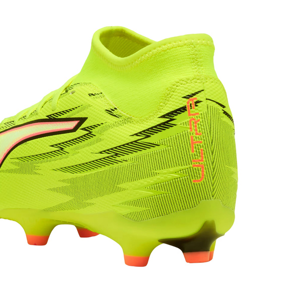 Buty piłkarskie Puma Ultra 6 Play+ FG/AG 108707 01