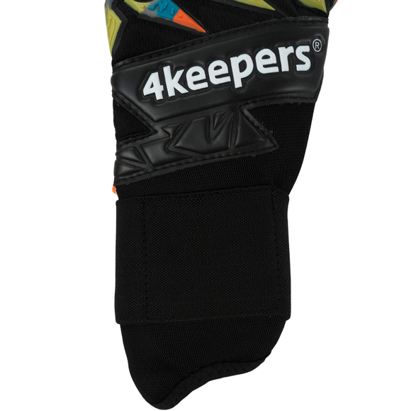 Rękawice bramkarskie 4Keepers Equip Flame NC REK23 czarne
