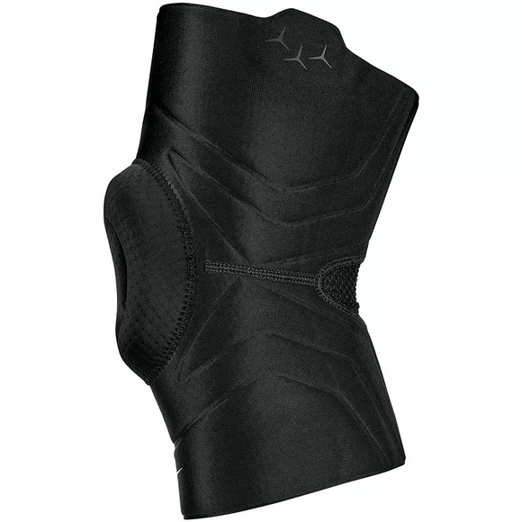 Ściągacz na kolano Nike Pro Open Patella czarny N1000675010
