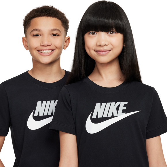 Koszulka dla dzieci Nike Sportswear czarna FZ5178 010