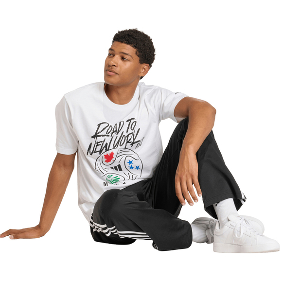 Koszulka męska adidas FIFA World Cup 26TM Road to NYNJ Graphic biała KB2535