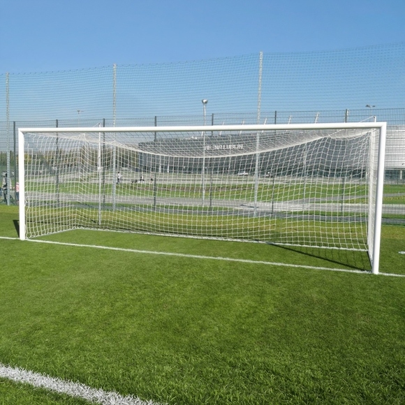 Bramka aluminiowa senior 7,32 x 2,44 m mocowana w tulejach