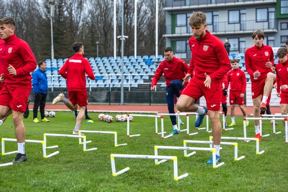 Płotek treningowy, koordynacyjny PRO 40cm