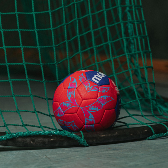 Piłka ręczna Molten IHF Approved Pro Official World Cup 2025 czerwono-niebieska H2A5000-W5Z