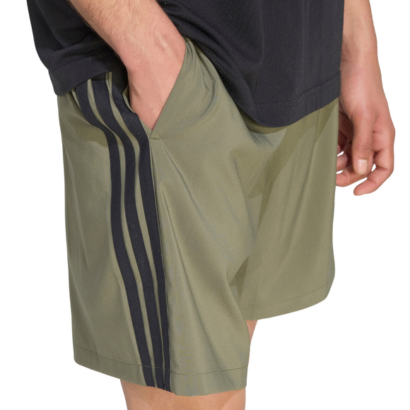 Spodenki męskie adidas Essentials 3-Stripes Chelsea Lite Woven oliwkowe KY4154