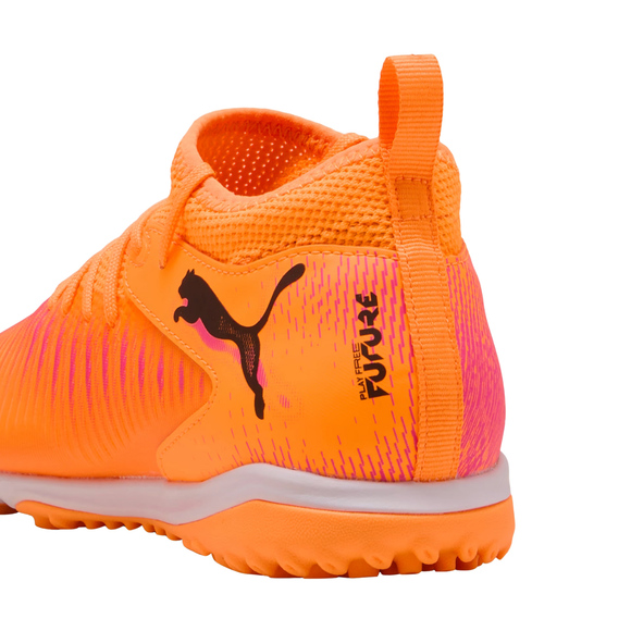 Buty piłkarskie dla dzieci Puma Future 8 Match TT + Mid 108616 03