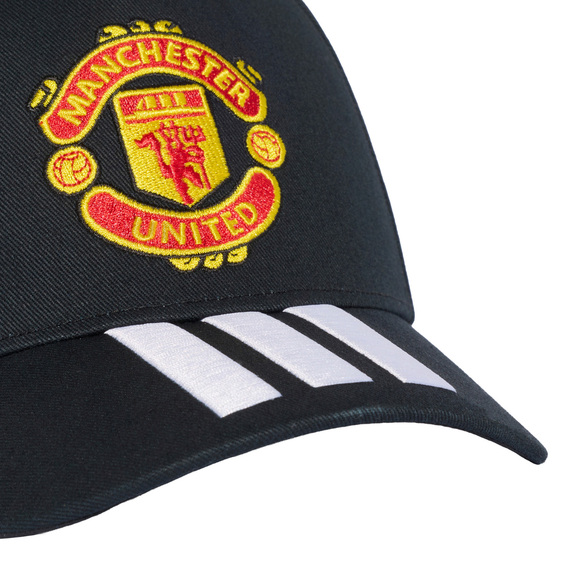 Czapka z daszkiem dla dzieci adidas Manchester United czarna KT0654