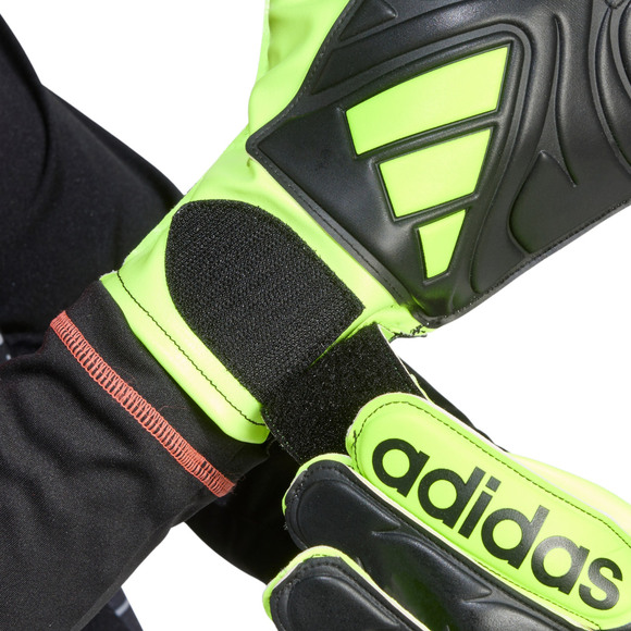 Rękawice bramkarskie adidas Copa Club czarno-zielone JN5340