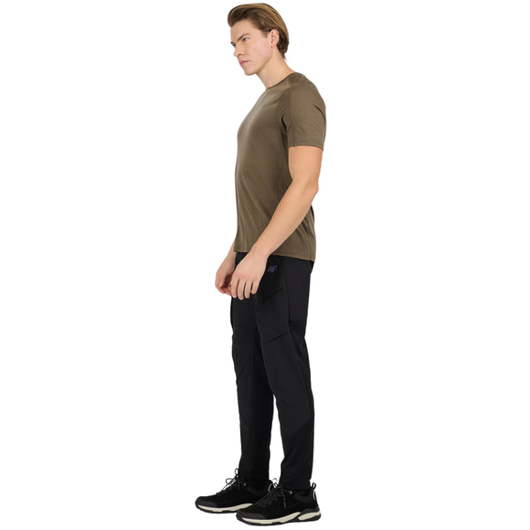 Spodnie męskie 4F FNK M1056 głęboka czerń 4FWAW25TFTRM1056 20S