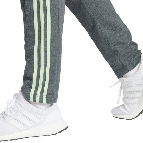 Spodnie męskie adidas Essentials Single Jersey Tapered Open Hem 3-Stripes ciemnoszare IS1367