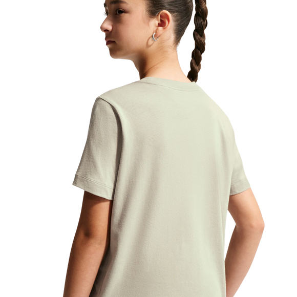 Koszulka dla dzieci Nike Sportswear zielona FZ5177 304