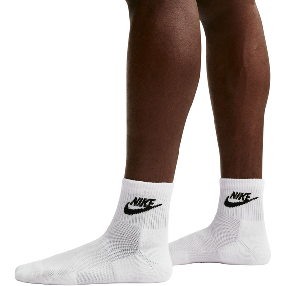 Skarpety Nike Everyday Elevated 3 pary białe IH8523 901