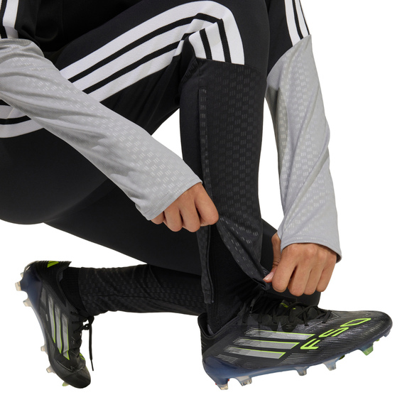 Spodnie damskie adidas Tiro 26 Competition Training czarne KA5132