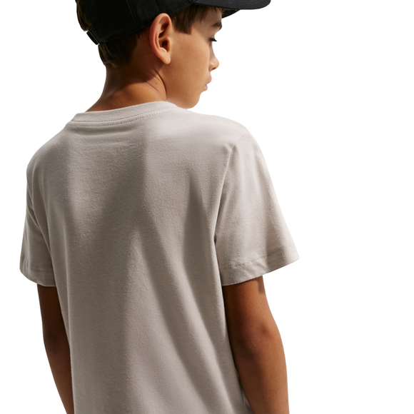 Koszulka dla dzieci Nike Sportswear beżowa FZ5177 236