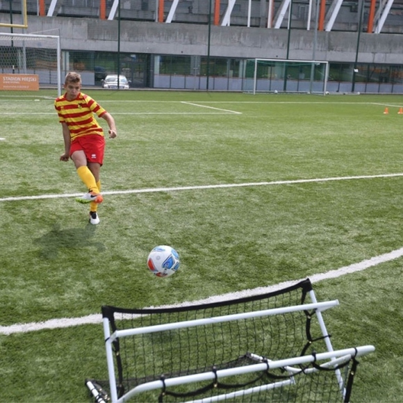 Soccer wave, rebounder, ścianka do odbijania