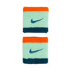 Frotki na rękę Nike Swoosh Wristbands 2 szt. zielone N1012405322
