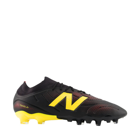 Buty piłkarskie New Balance Tekela Team FG V5 czarne NBUT3FL43H