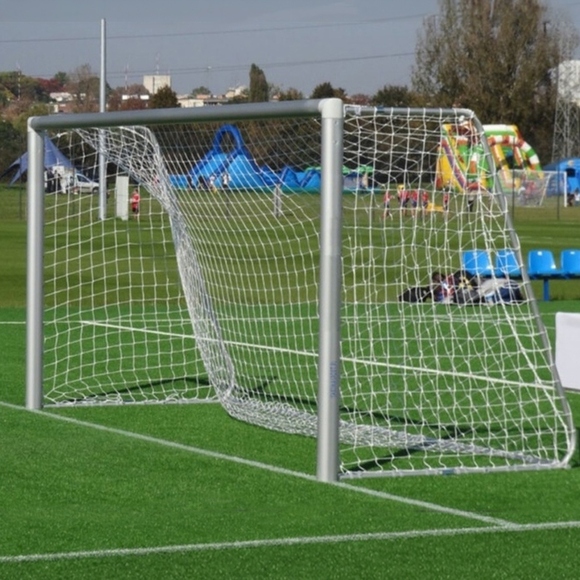 Bramka aluminiowa do piłki nożnej 5 x 2 m przenośna bez siatki