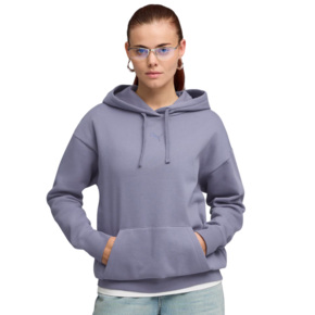Bluza damska Puma ESS Centered Cat Logo Relaxed Hoodie fioletowa 692917 65