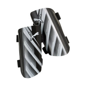 Ochraniacze piłkarskie Puma Attacanto Strap czarne 30996 01