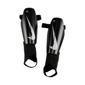 Ochraniacze piłkarskie Nike Charge czarne DX4608 010